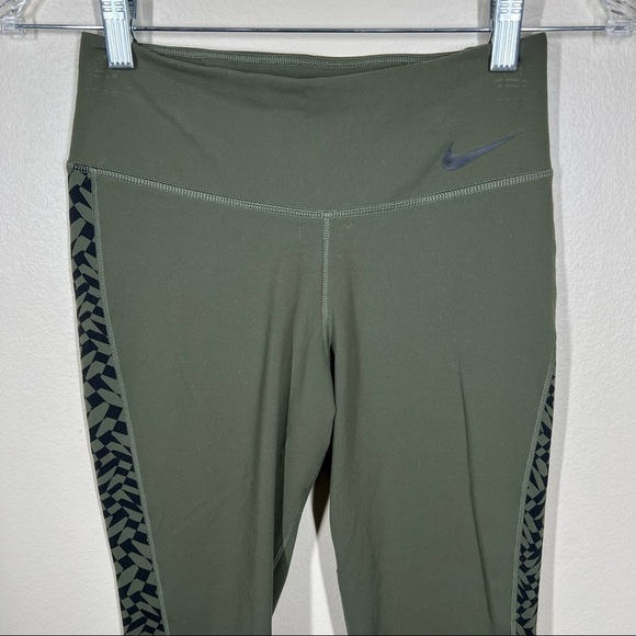 Nike Dri Fit Women’s Olive Green Compression Crop Workout Leggings Size XS - Picture 2 of 8